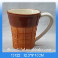 2016 Hot-selling ceramic mug with icecream figurine